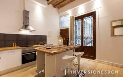 Pis a El Gótic, carrer En Serra