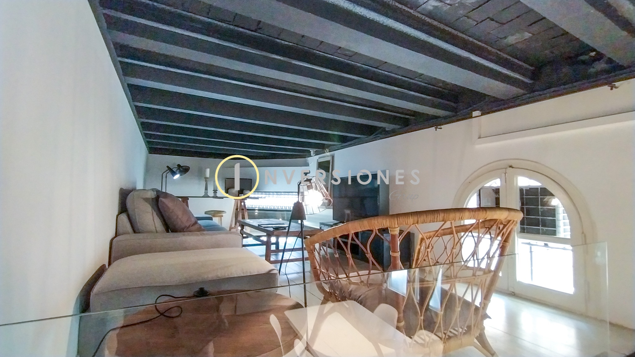 Baix amb pati a Alegre de Dalt – Lloguer temporal