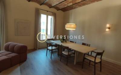Piso reformado en Calle Roger de Lluria – Venta
