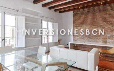 Piso modernista y luminoso en Carrer Riera Alta, Raval – Venta
