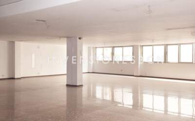 First floor in a mixed-use building near Avenida Diagonal – Commercial rental